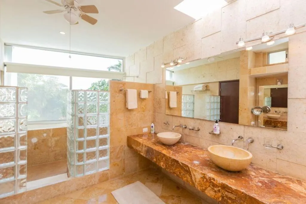 Luxury Spacious 5 Bedroom Villa Playa del Carmen