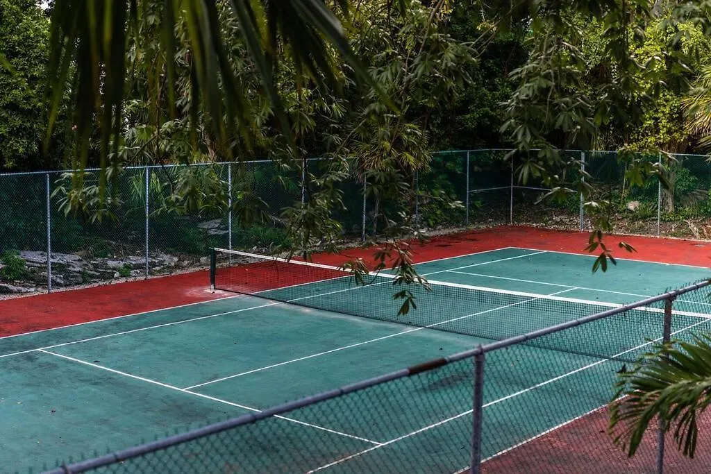 Luxury Spacious 5 Bedroom Villa Playa del Carmen 0*,  Messico
