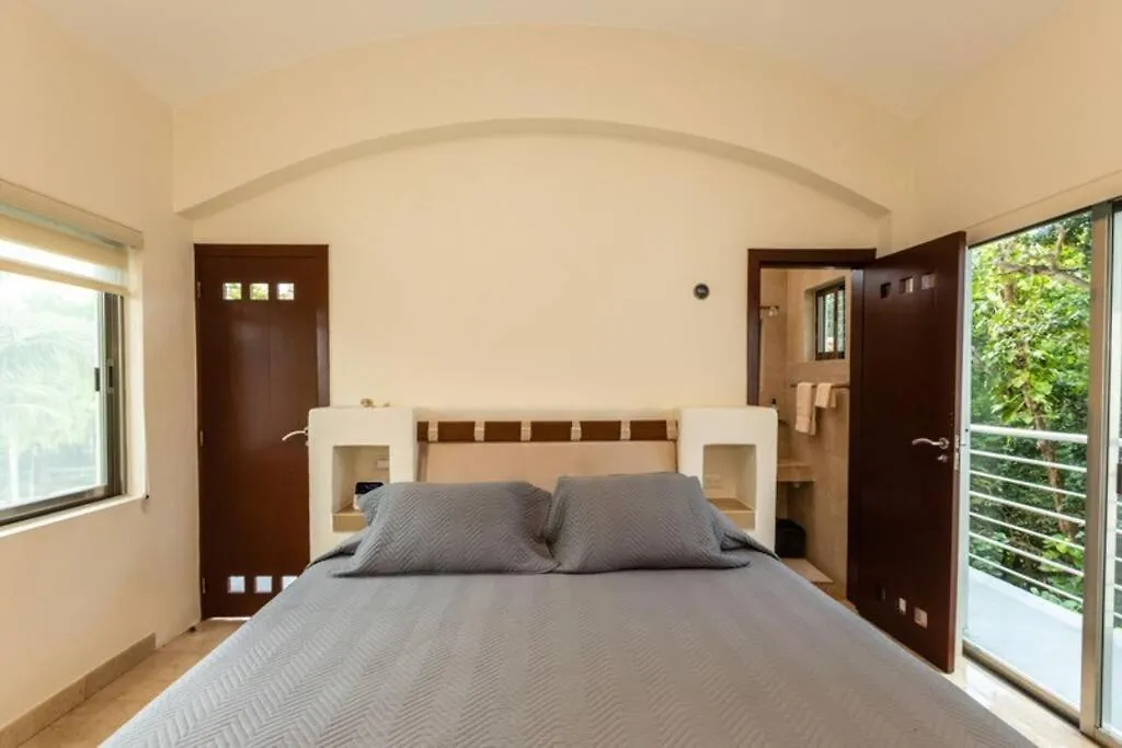 Luxury Spacious 5 Bedroom Villa Playa del Carmen