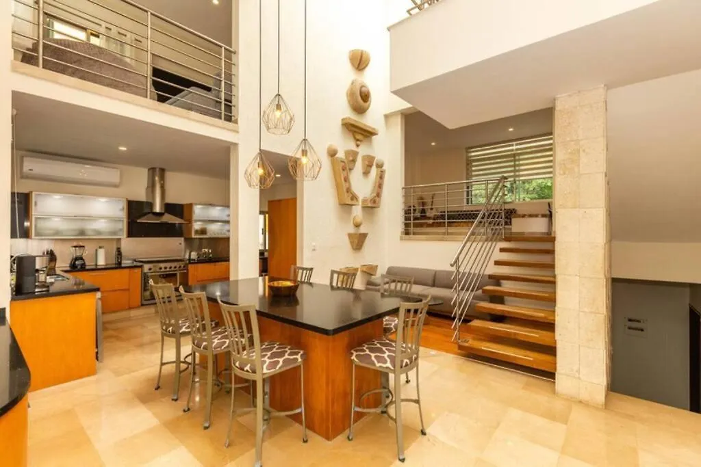 Luxury Spacious 5 Bedroom Villa Playa del Carmen Mexico