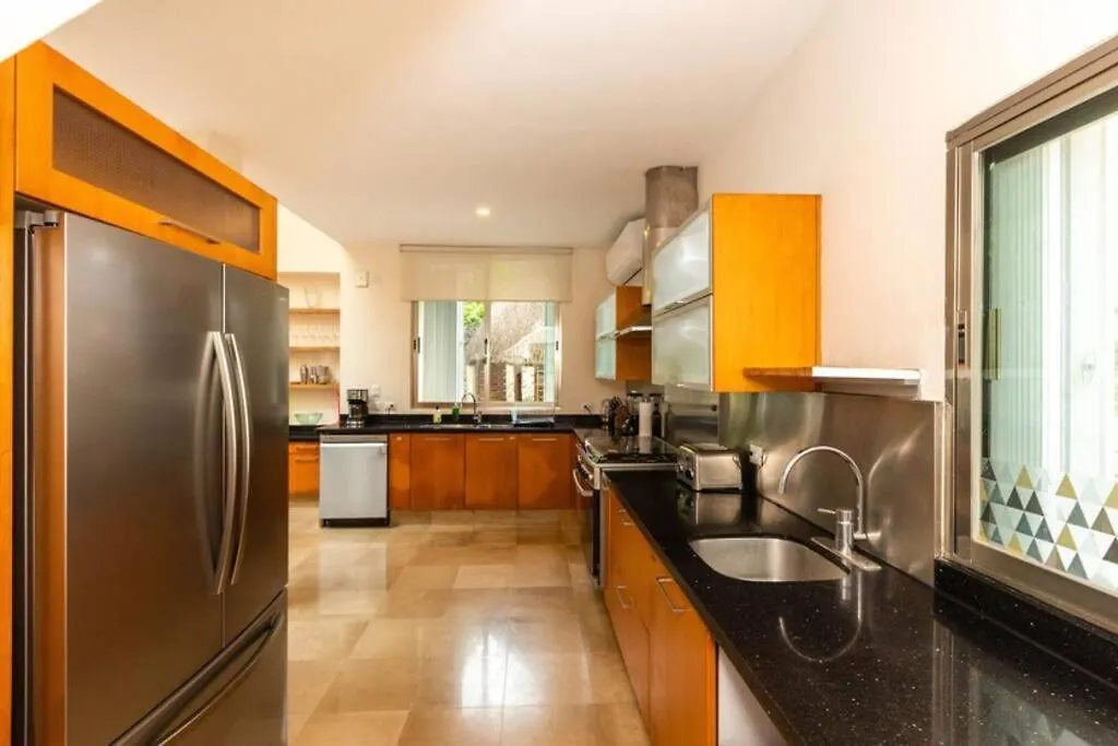 Luxury Spacious 5 Bedroom Villa Playa del Carmen Messico
