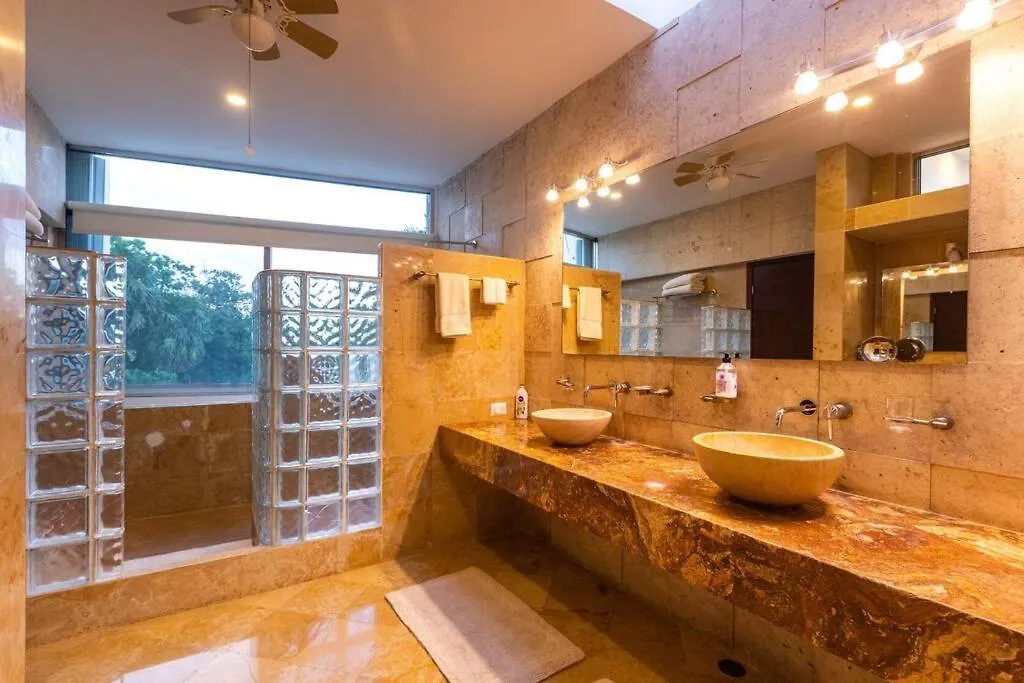 Luxury Spacious 5 Bedroom Villa Playa del Carmen