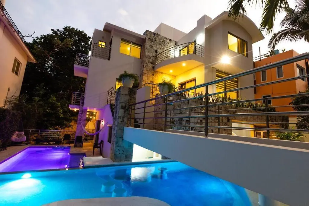 Luxury Spacious 5 Bedroom Villa Playa del Carmen