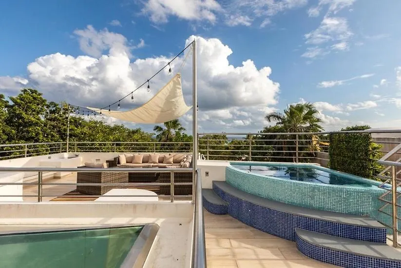 Luxury Spacious 5 Bedroom Villa Playa del Carmen